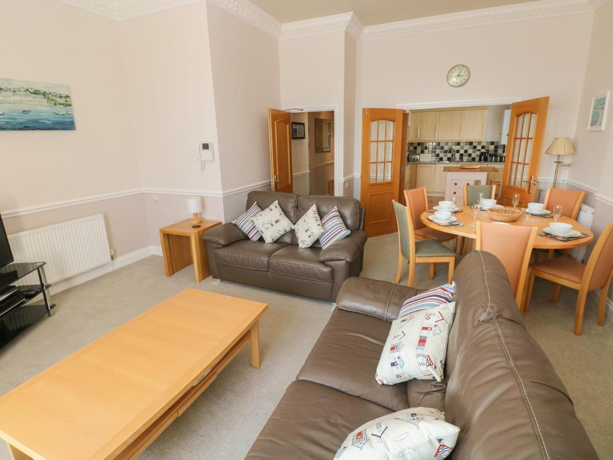 6 South Beach Court Tenby Exterior foto